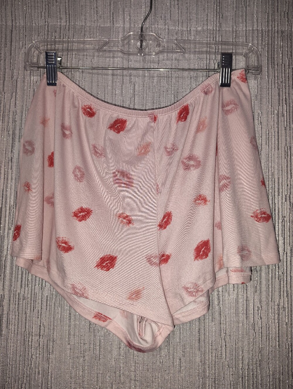 Lip Print Pajama Set - Picture 3 of 3
